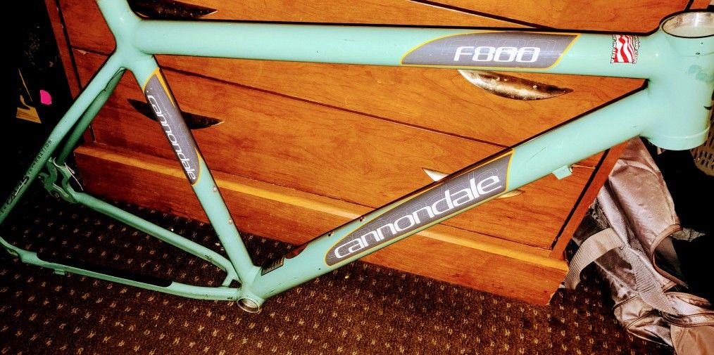 Cannondale F800 bicycle frame