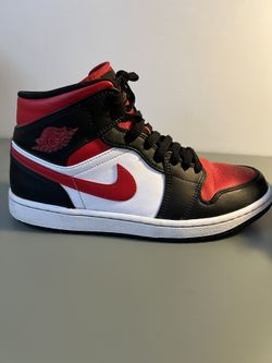 Jordan 1 Mid White Black Red (2022)