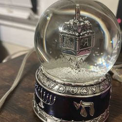 Hanukkah Snow Globe With Music Box
