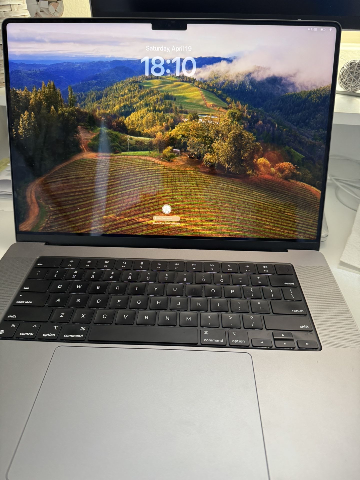 MacBook Pro 16-inch (2021) – M1 Pro – 16GB RAM – Like New.