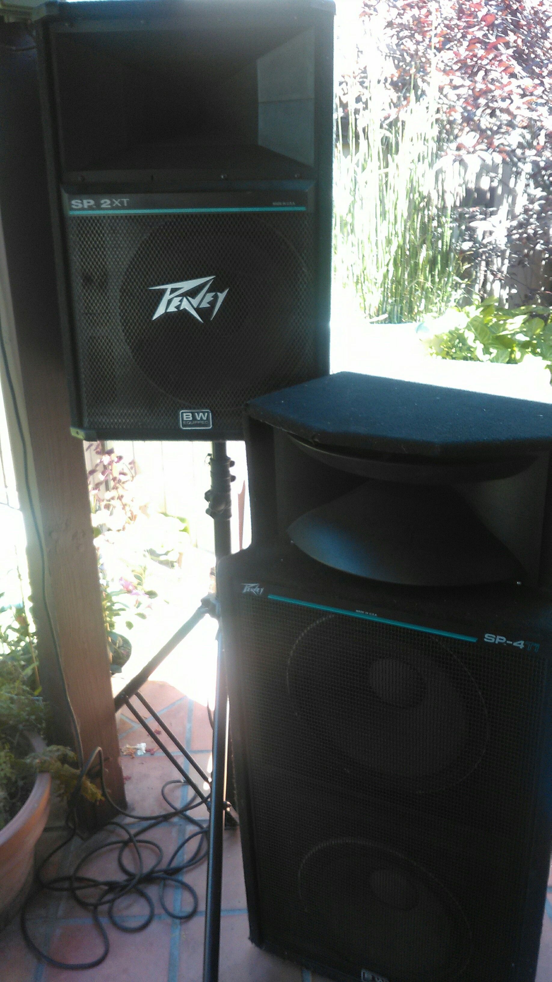 Pair of Peavey sp2 speakers. Plus a pair of Peavey sp-4 speakers for ...