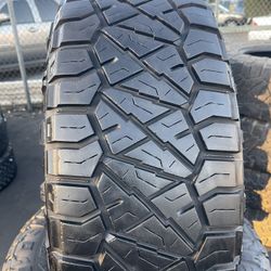 35x12.50r18 (4) Nitto Ridge Grappler 