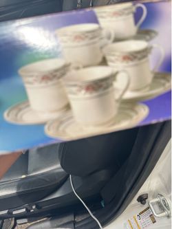 Vintage cups an saucer set