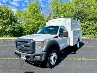 2013 Ford F450 Super Duty Regular Cab & Chassis