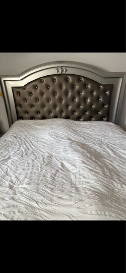3 piece big bed set!