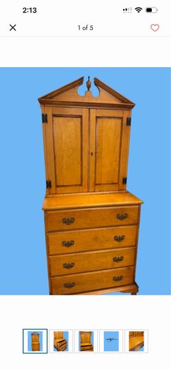 Vintage Early American Colonial style linen press / door chest - Small scratch on top. 32" W / 19.5" D / 79" H