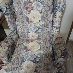 Vintage Flower Print Chair Perfect Condition 