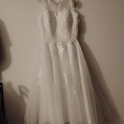 Brand New With Tags Wedding Dress BEAUTIFUL