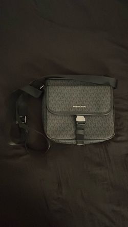 Michael Kors side bag