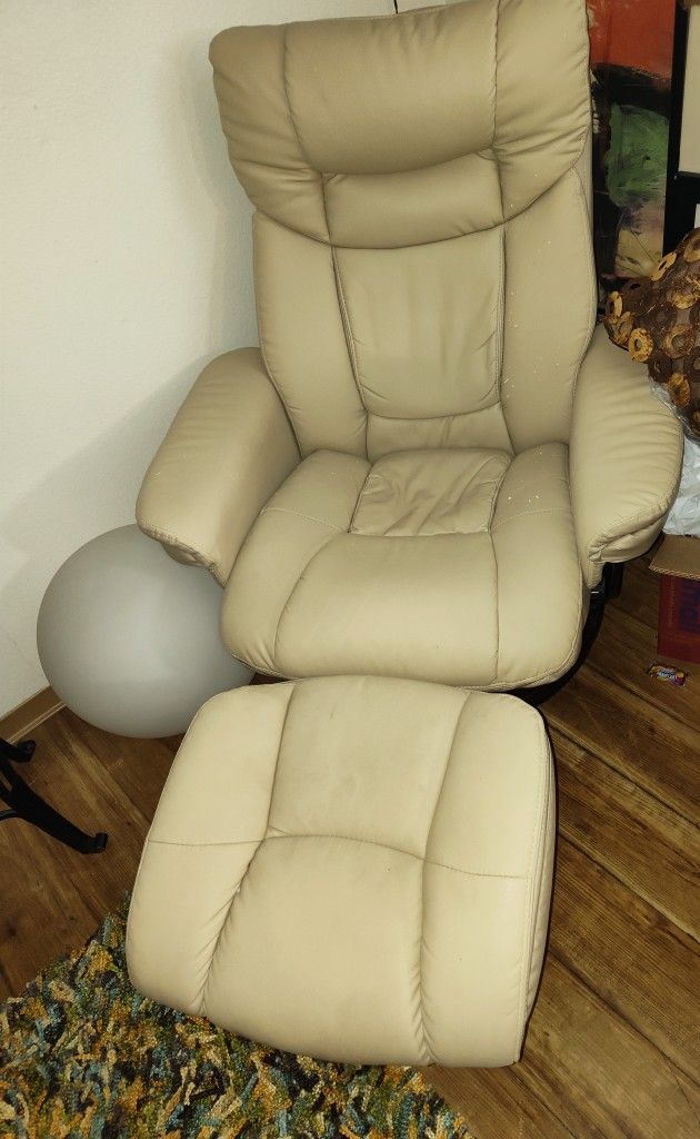 Belnick Leather Reclining Armchair with Ottoman