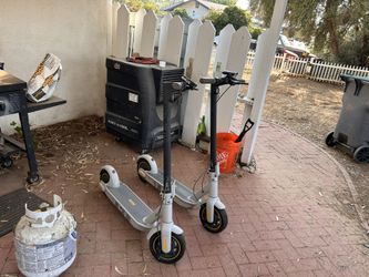 Segway G30 Electric Scooters 400 Cash Or Trade