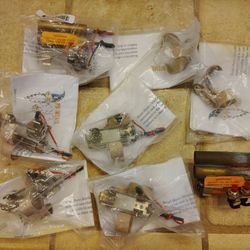 Pryo wizard flash gun/ finger flame magic items