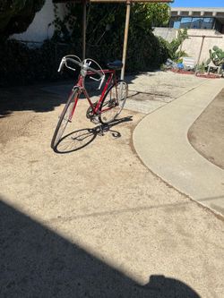Bisicleta scHwiNN  se vende así como está sold as is