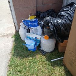 0bolong pool in pretty good condition