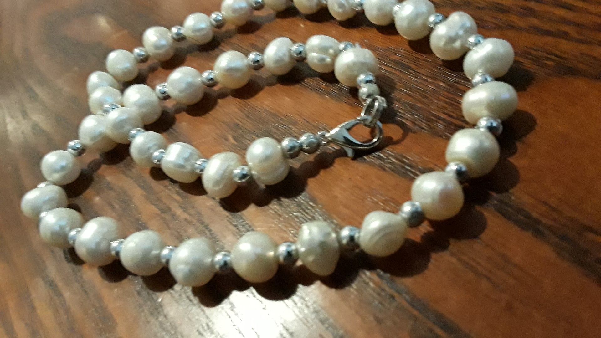 Absolutely Gorgeous genuine Freshwater pearls necklace.