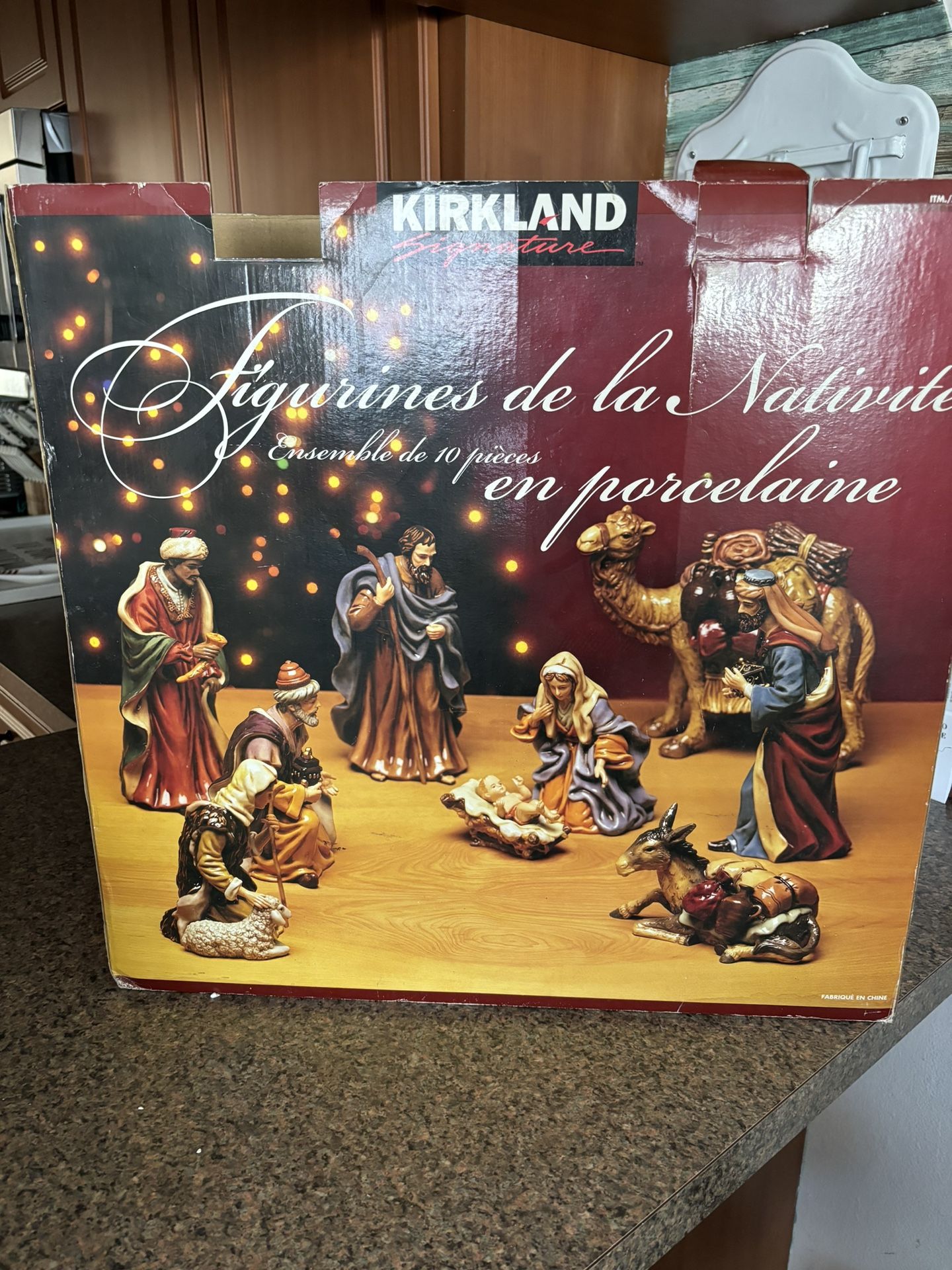 Porcelains Nativity Figurine
