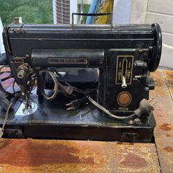 Vintage Sewing Machine