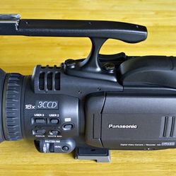 Panasonic DVC30