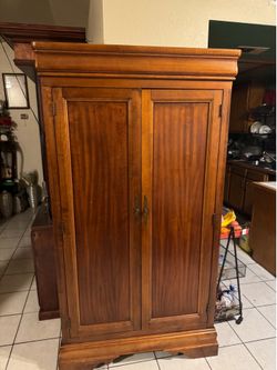 Dresser/TV stand