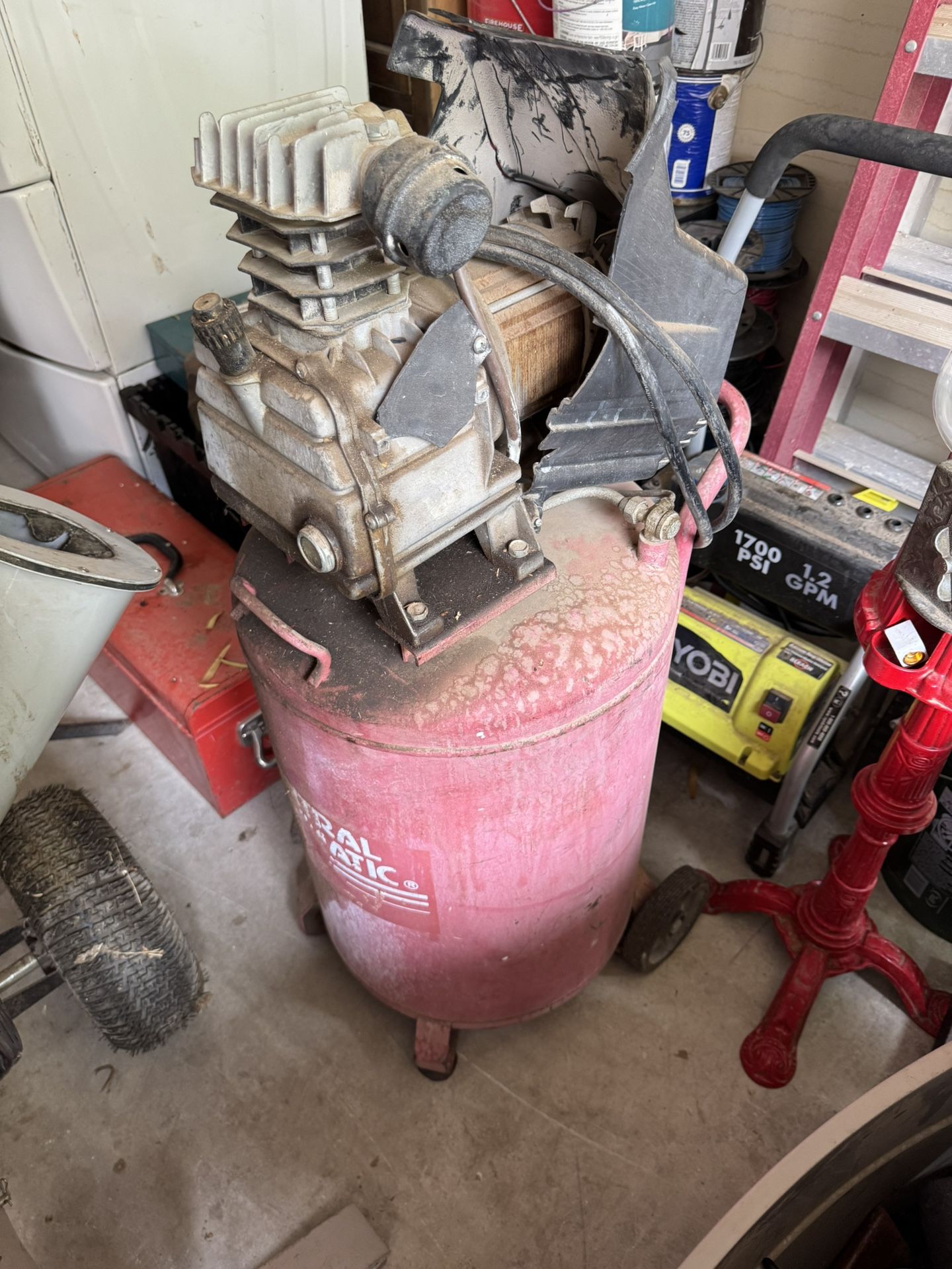 Central Pneumatic Belt-Drive Air Compressor - OBO