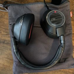 Voyager 8200 Headset