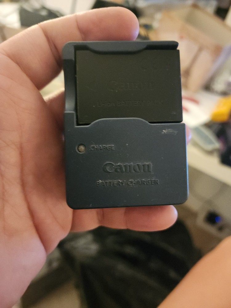 Genuine Canon CB-2LU PowerShot Digital Camera Battery  And Charger