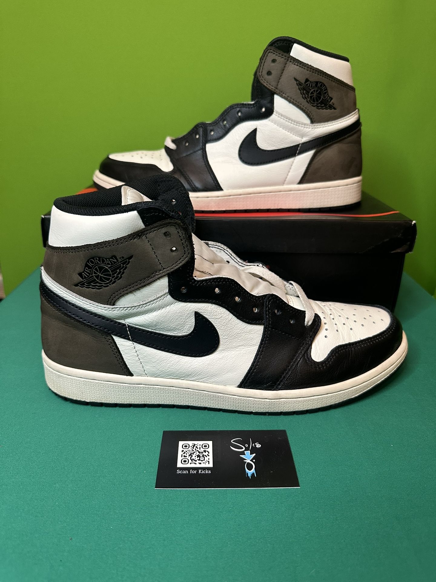 Air Jordan 1 Retro High “Dark Mocha” USED Size 12 OG ALL 555088-105