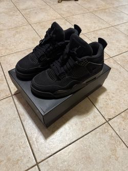 Air Jordan 4 Black Cats Size 8 (SEND OFFER)