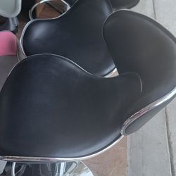 2 Bar Stools 