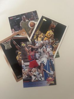 5 Shaq Cards Including Rookie Card 