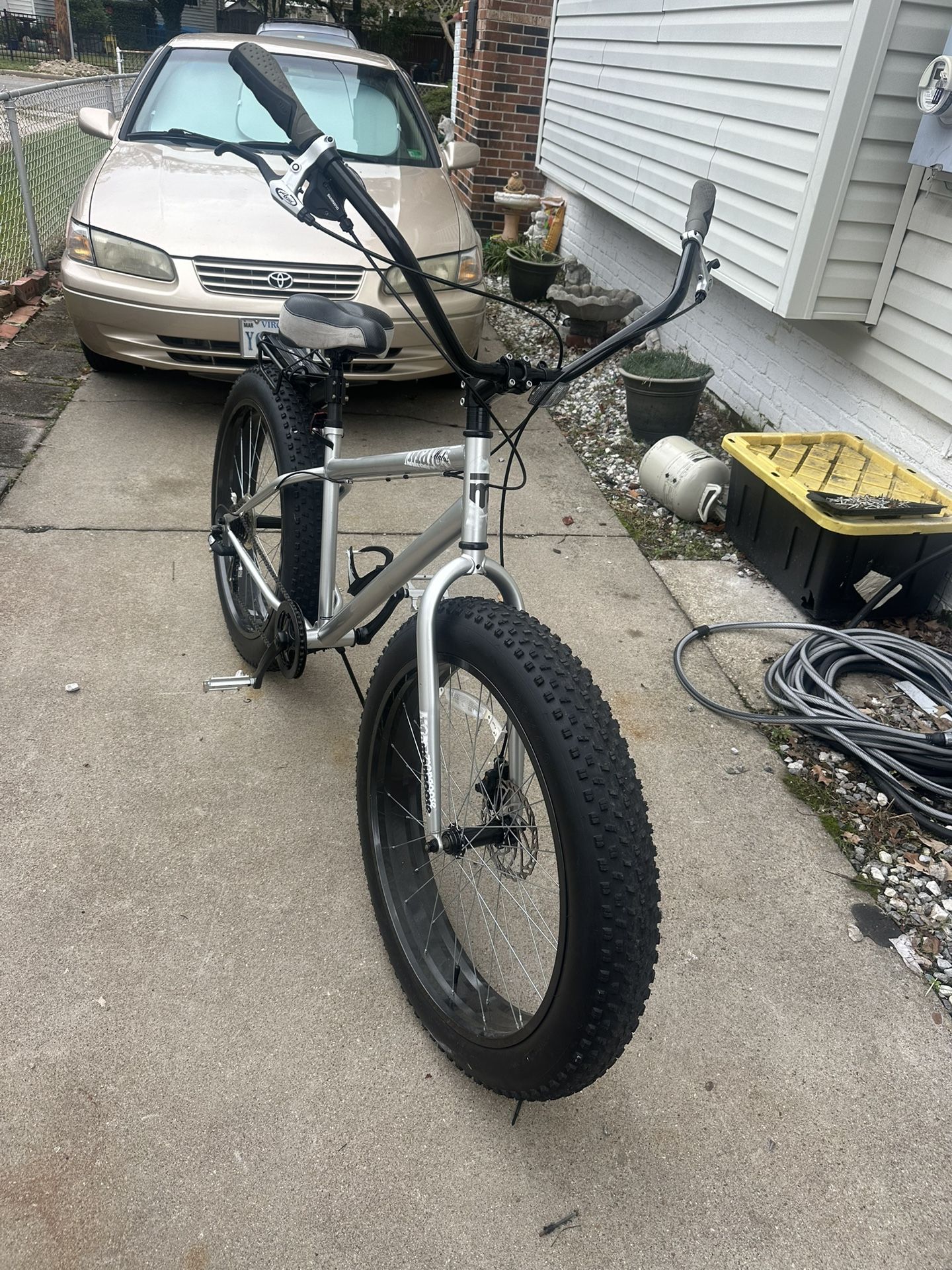 Mongoose Malice 6 Speed Big Tire Cruiser