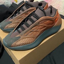 Yeezy 700 v3