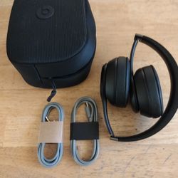 Beats Headphones New With Case And All Cables No Offers No Trades 75th Ave Indian School Serious Buyers Only Please