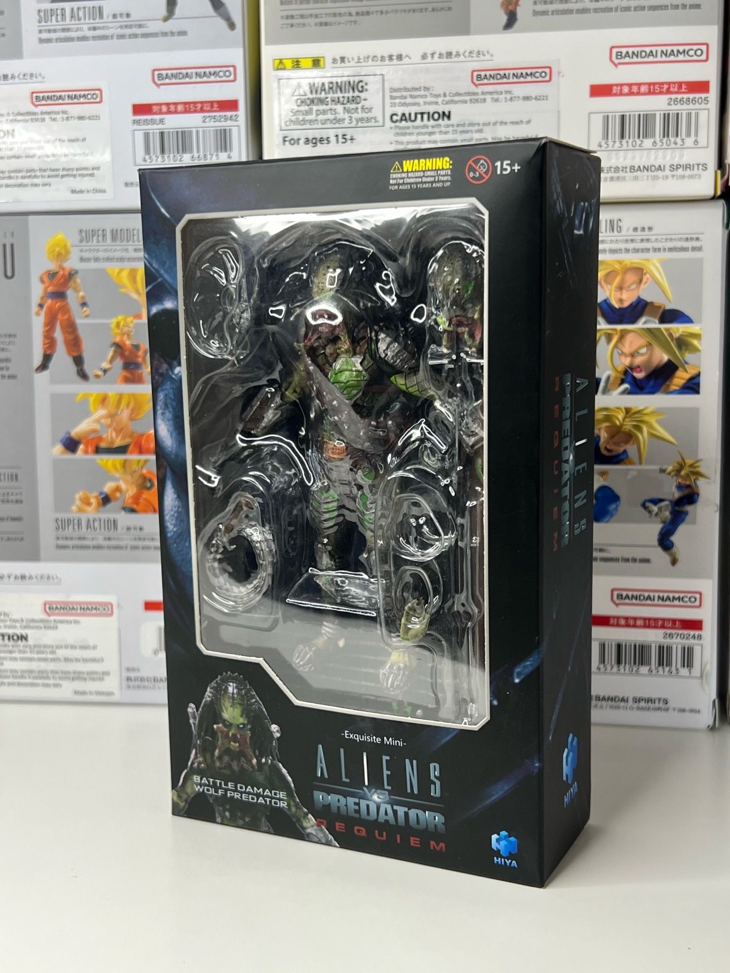 Alien vs predator requiem wolf exquisite mini figure