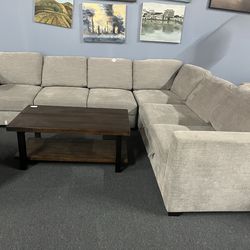 Thomasville Caler Convertible Sleeper Sectional with Storage，$750