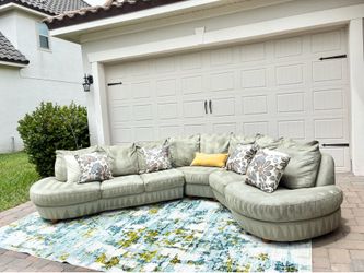 Contemporary sectional Sofa