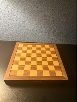 Wooden chess board