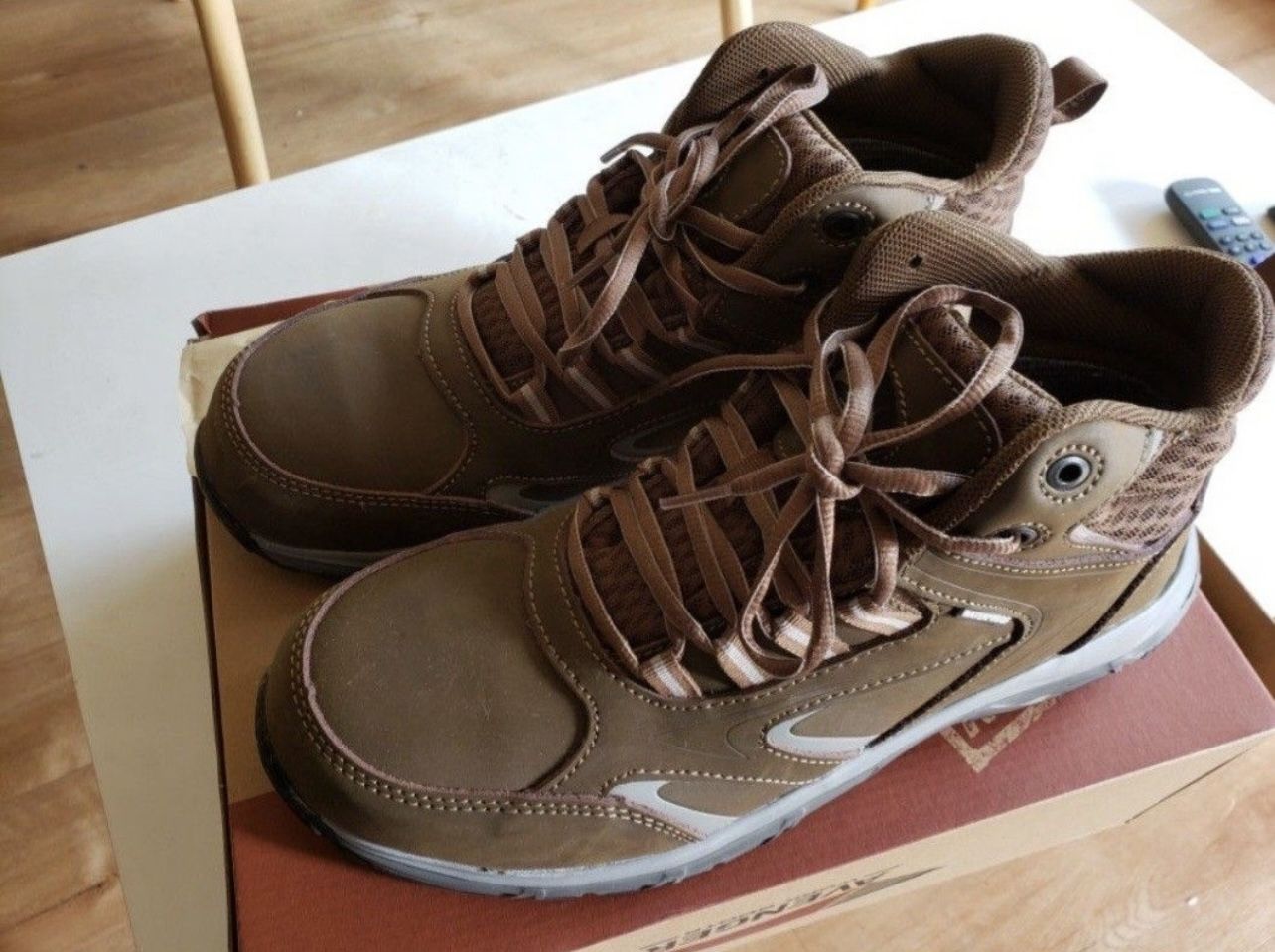 AVENGER Saftey work Boot A7900 , Brand New, Size 11 unwanted gift, Retail Price $130
