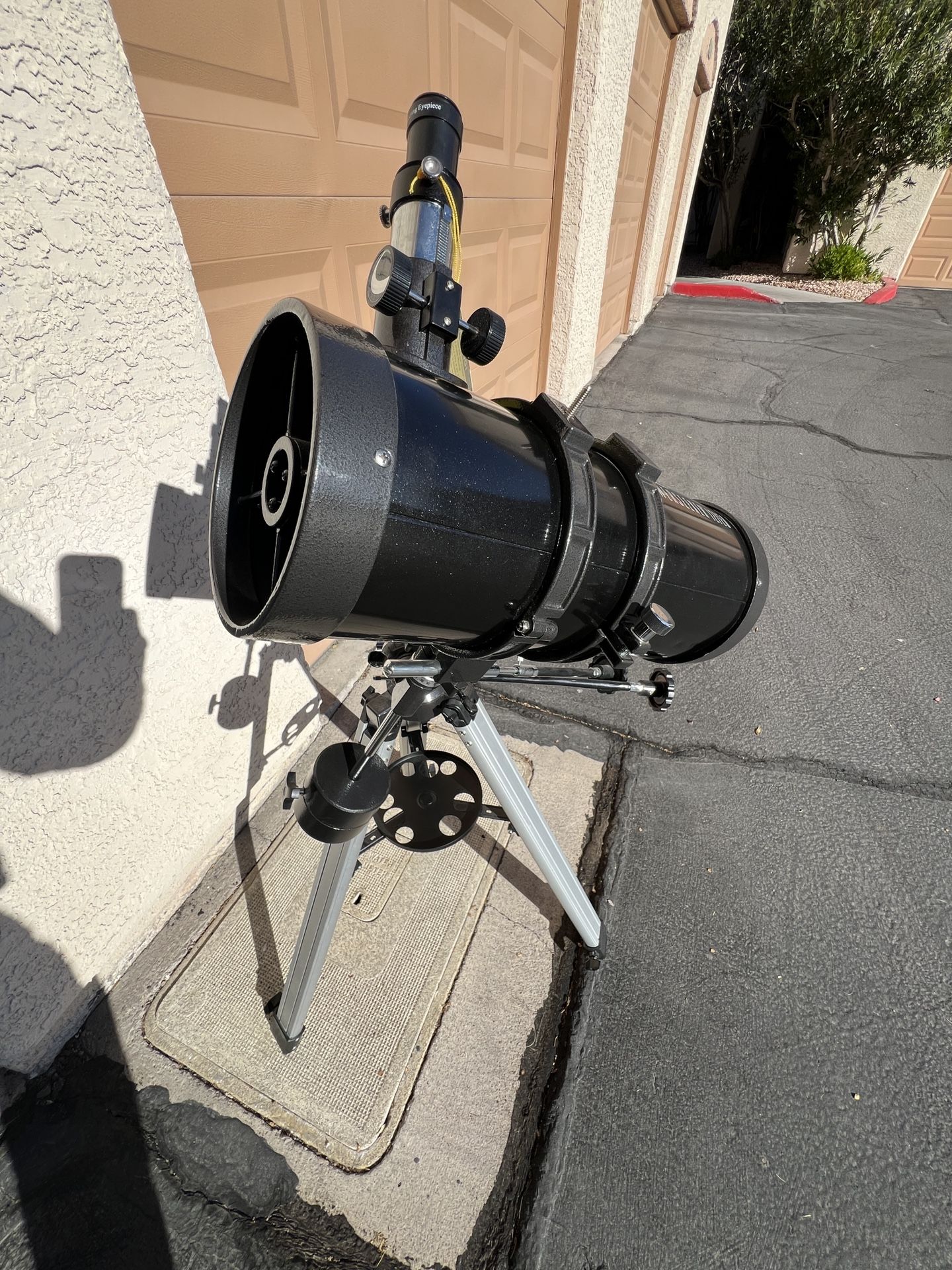 Telescope 🔭 .     Celestron PowerSeeker 127EQ