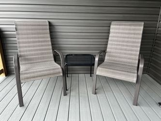 Outdoor Patio Chairs (Set of 2) + Metal Side Table – Great Condition