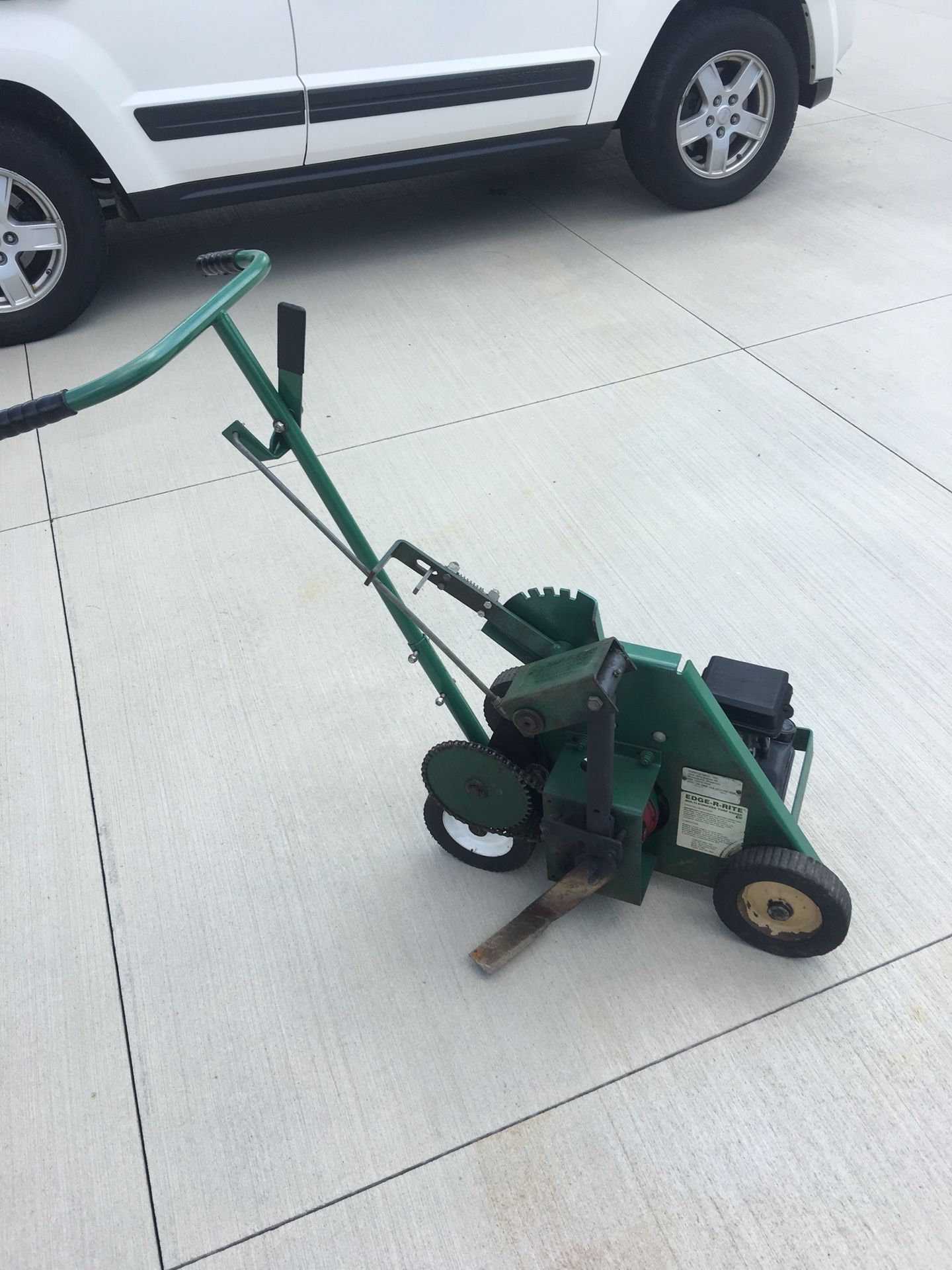 Turfco edger r rite bed edger for Sale in Strongsville, OH OfferUp