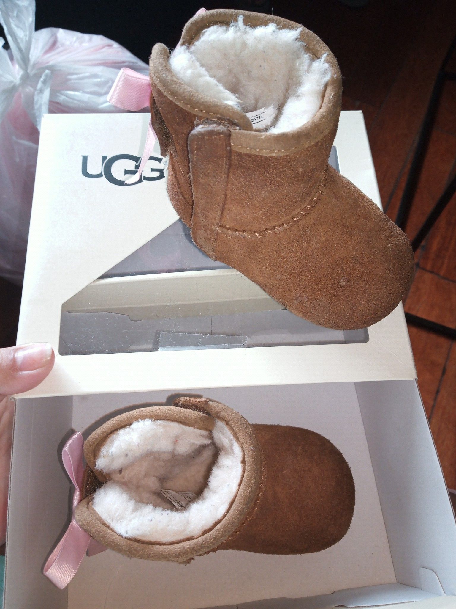 Ugg boots size 2-3 for baby girl