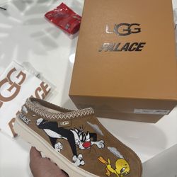 Palace Uggs X Looney Tunes 