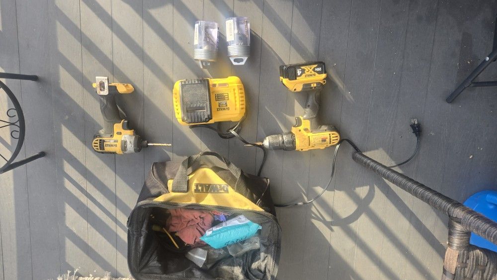 2 Dewalt 20 Volt Power Drills And Batterys 