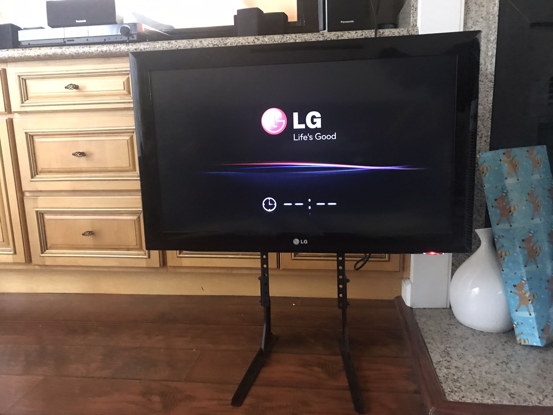 32in LG with remote