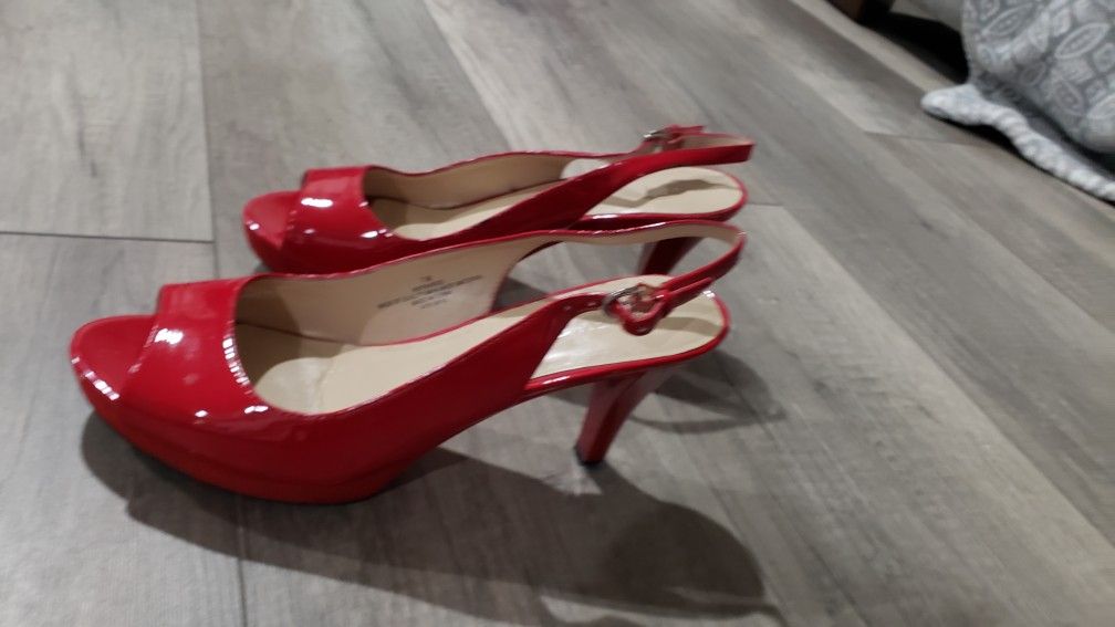 Cute Ann Klein Red Heels Shoes Size 7 In Great Condition 