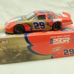NASCAR Tony Stewart #29 1:24 Scale Stock Car 2004 Monte Carlo ESGR Racing Collectible 