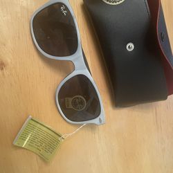 Brand New Ray-Ban Way Farer 