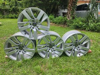 4 VW NEW RIMS