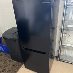 Insignia Refrigerator Freezer